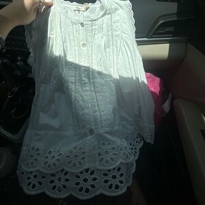 Elegant White Sleeveless Blouse